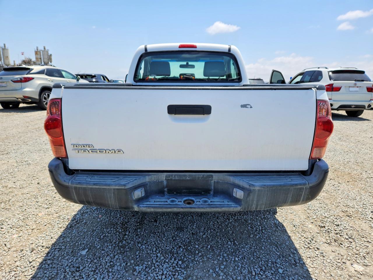 2005 TOYOTA TACOMA BASE photo 11