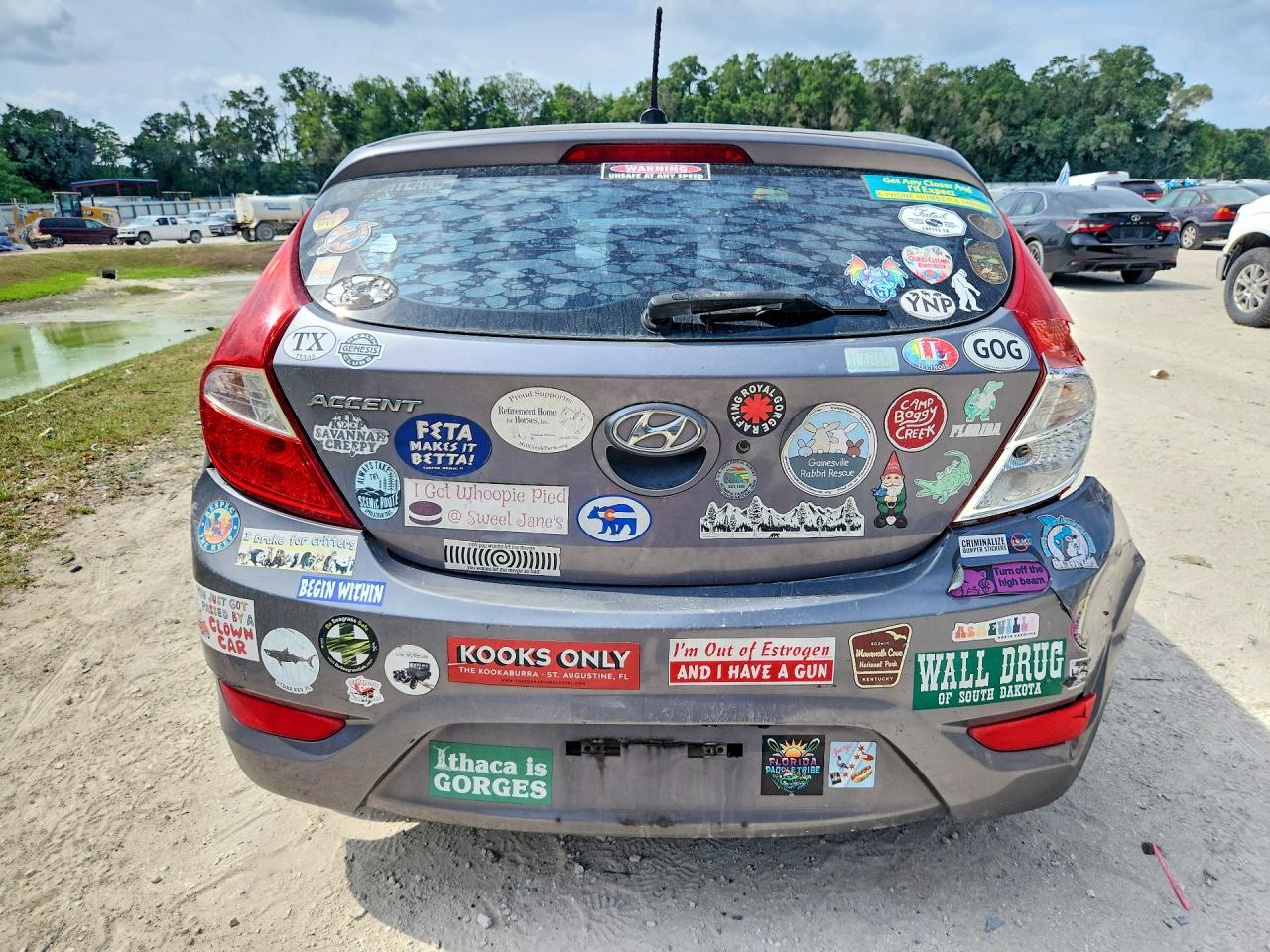2016 HYUNDAI ACCENT SE photo 16