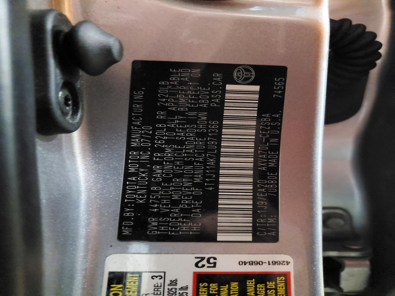 2020 TOYOTA CAMRY SE photo 34