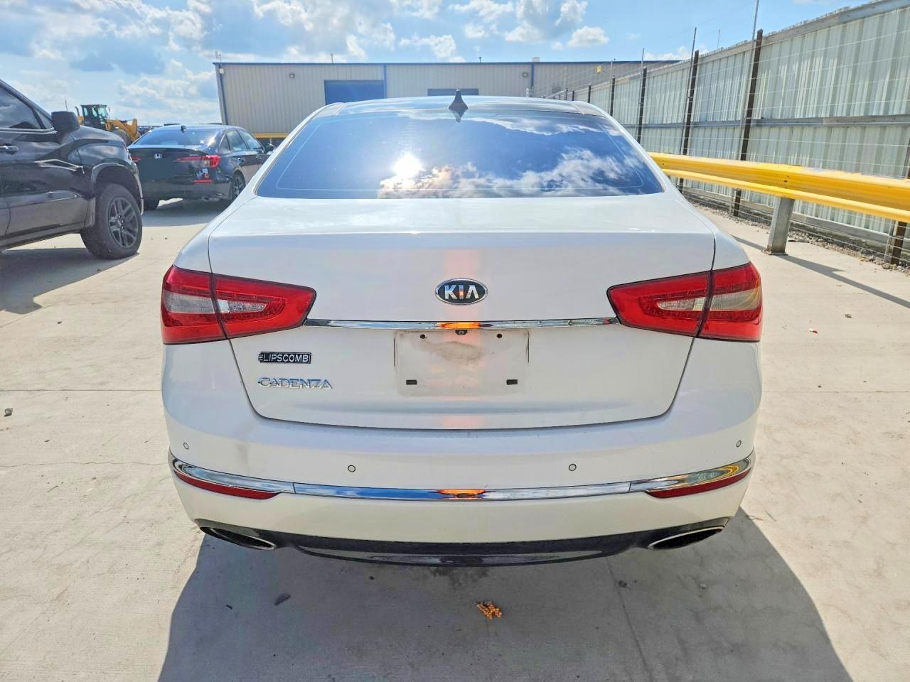 2015 KIA CADENZA PREMIUM photo 6