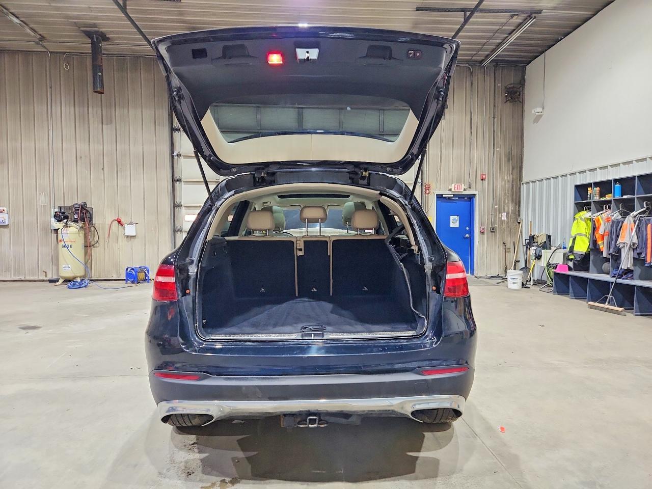 2018 MERCEDES-BENZ GLC 300 4MATIC photo 11