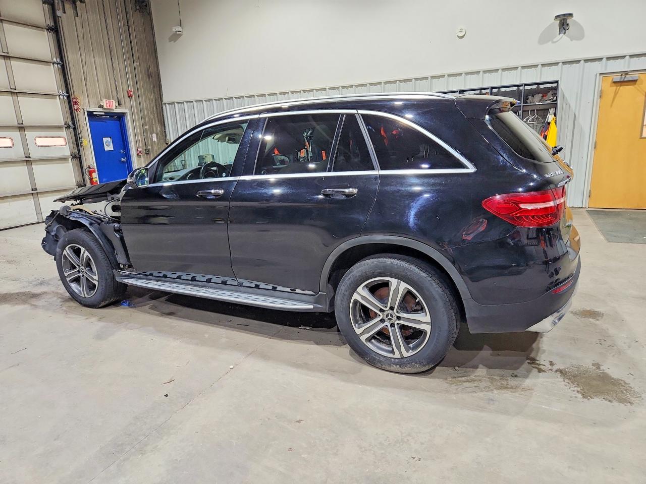 2018 MERCEDES-BENZ GLC 300 4MATIC photo 3