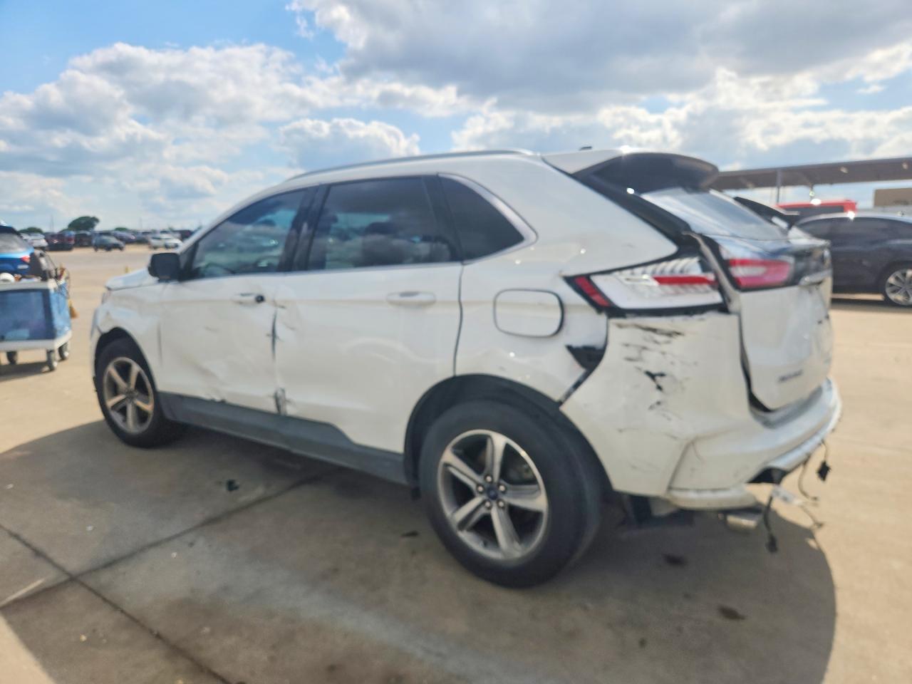 2020 FORD EDGE photo 4