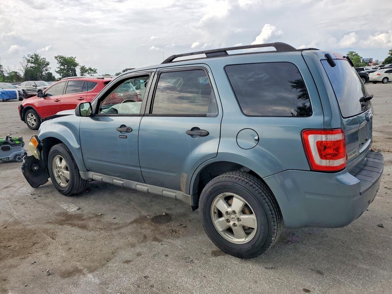 2012 FORD ESCAPE XLT photo 3