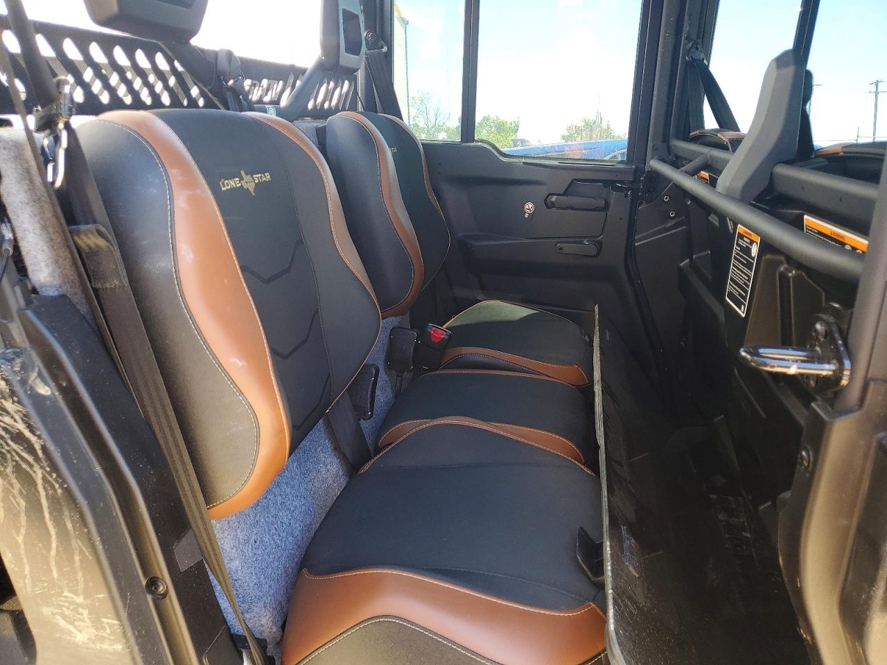 2024 CAN-AM DEFENDER UTILITY VEHICLE photo 6