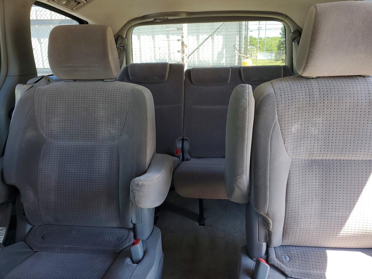 2006 TOYOTA SIENNA LE 7 PASSENGER photo 28