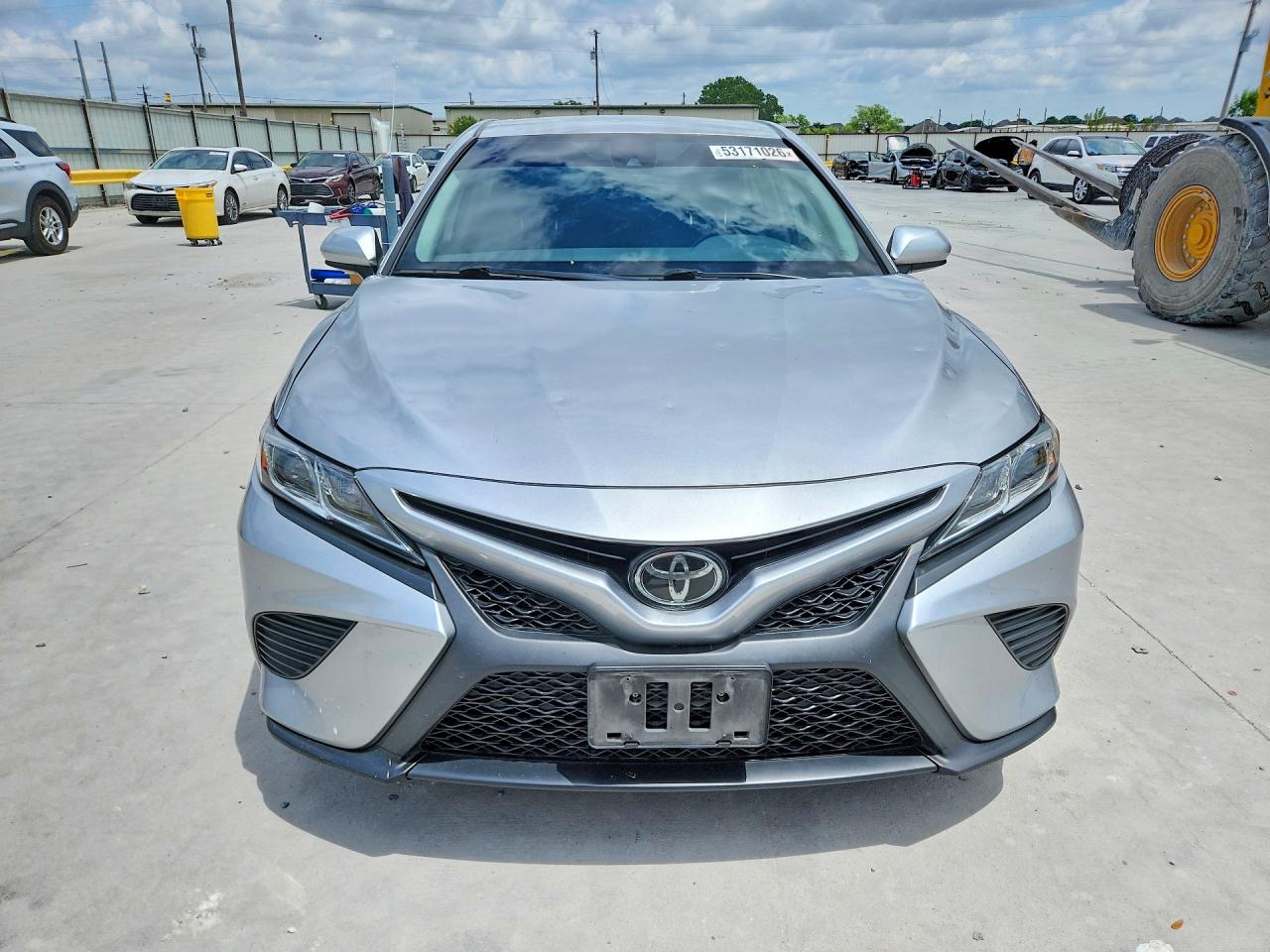 2019 TOYOTA CAMRY SE photo 5