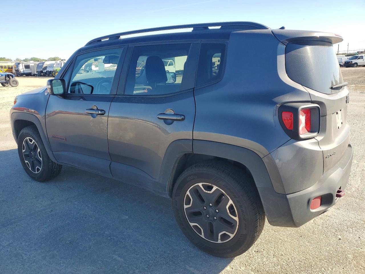 2017 JEEP RENEGADE TRAILHAWK photo 4