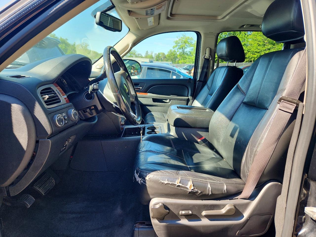 2013 CHEVROLET SUBURBAN K1500 LT photo 13