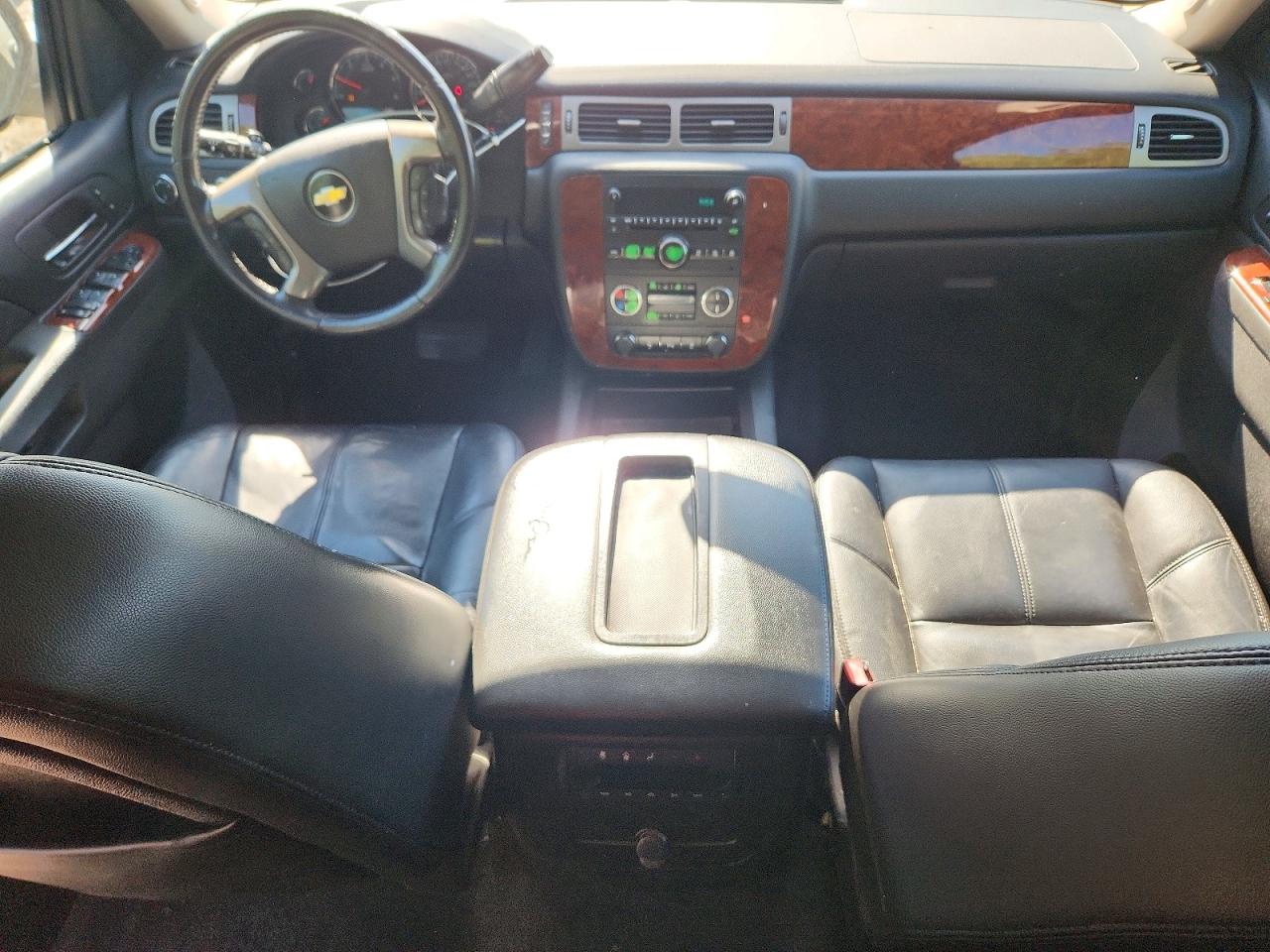 2013 CHEVROLET SUBURBAN K1500 LT photo 15