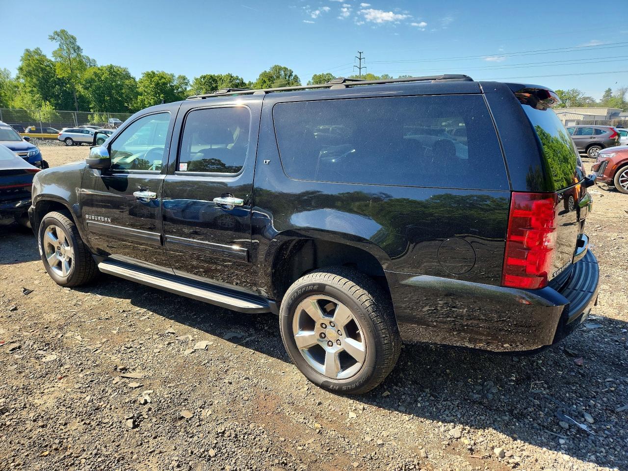 2013 CHEVROLET SUBURBAN K1500 LT photo 3