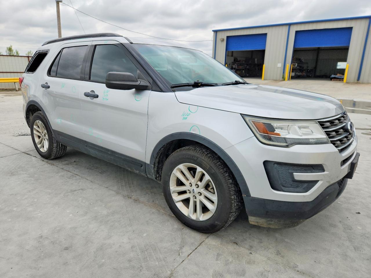 2017 FORD EXPLORER photo 7
