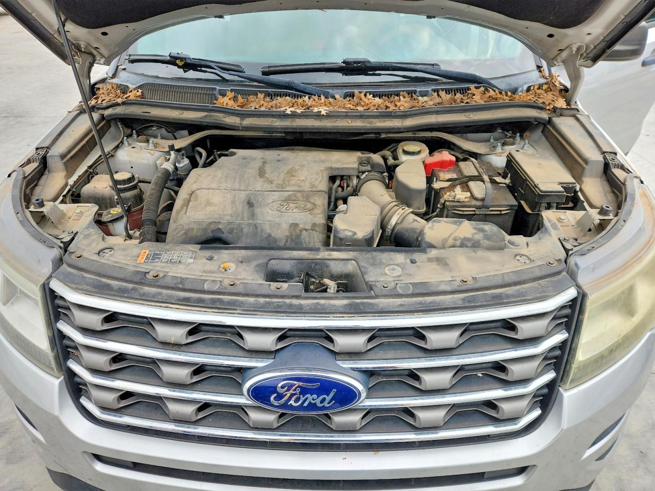 2017 FORD EXPLORER photo 23