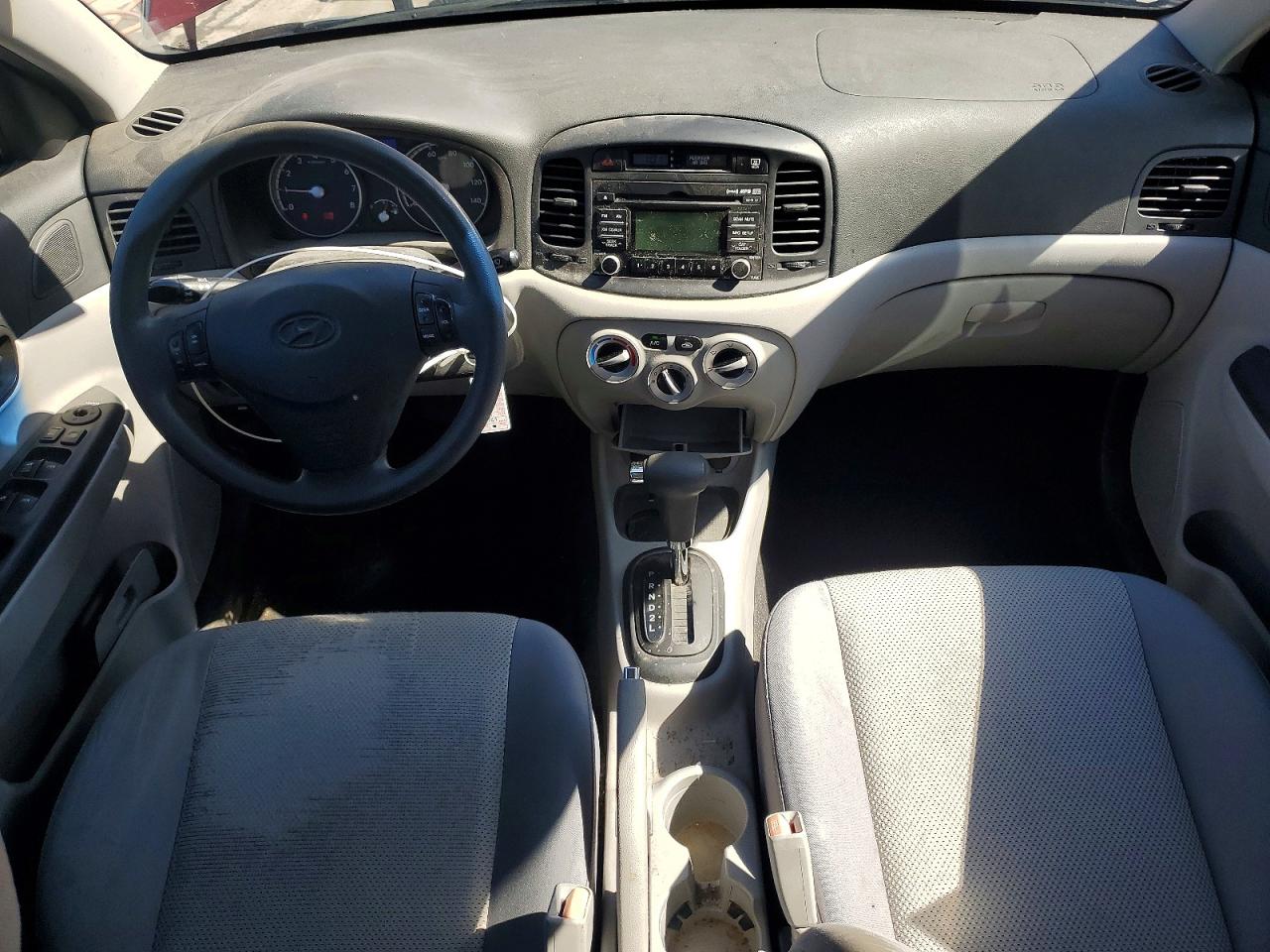 2010 HYUNDAI ACCENT GLS photo 22