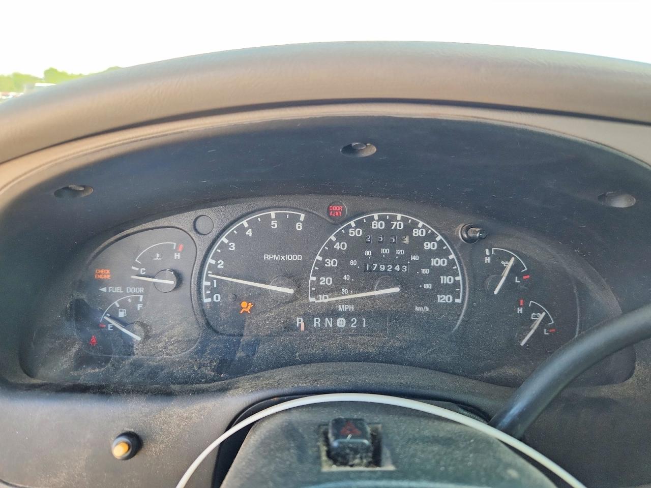 2001 FORD EXPLORER XLT photo 17