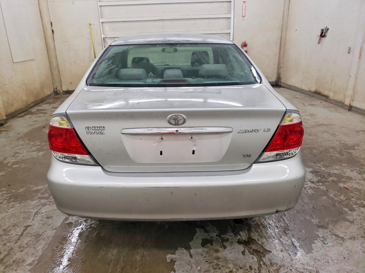2005 TOYOTA CAMRY LE V6 photo 6