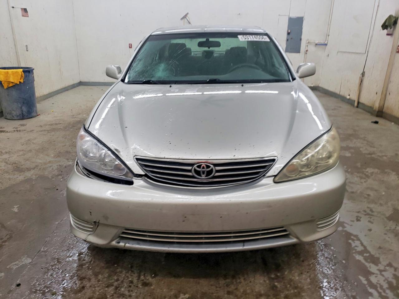2005 TOYOTA CAMRY LE V6 photo 5