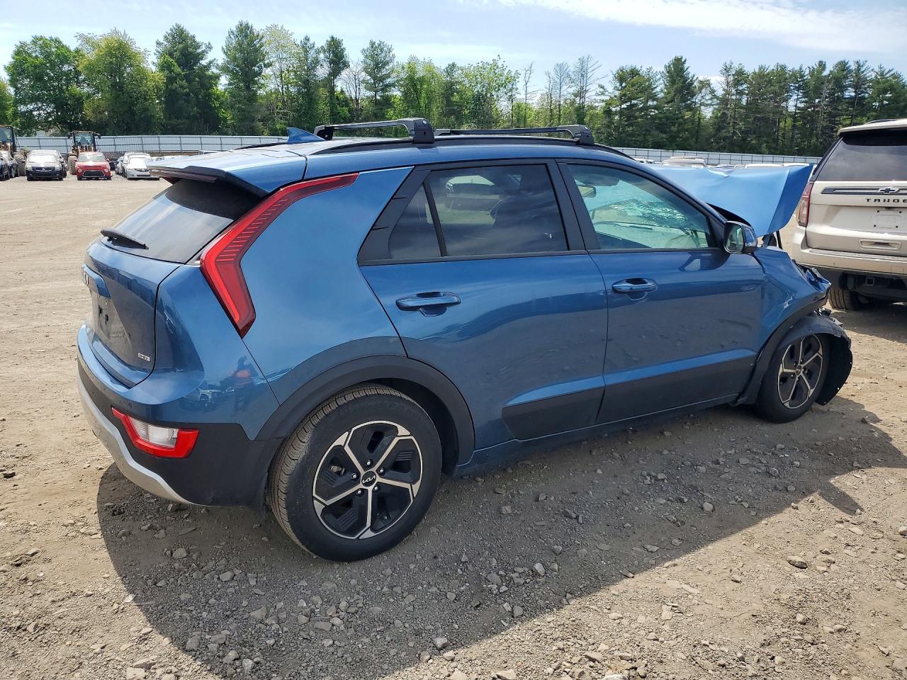 2023 KIA NIRO EX photo 3