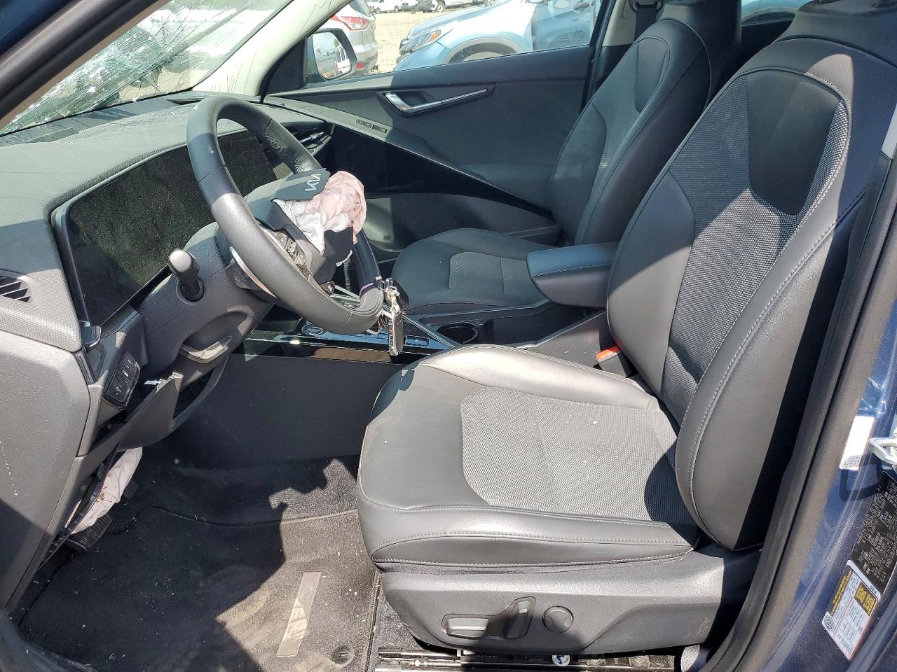 2023 KIA NIRO EX photo 7