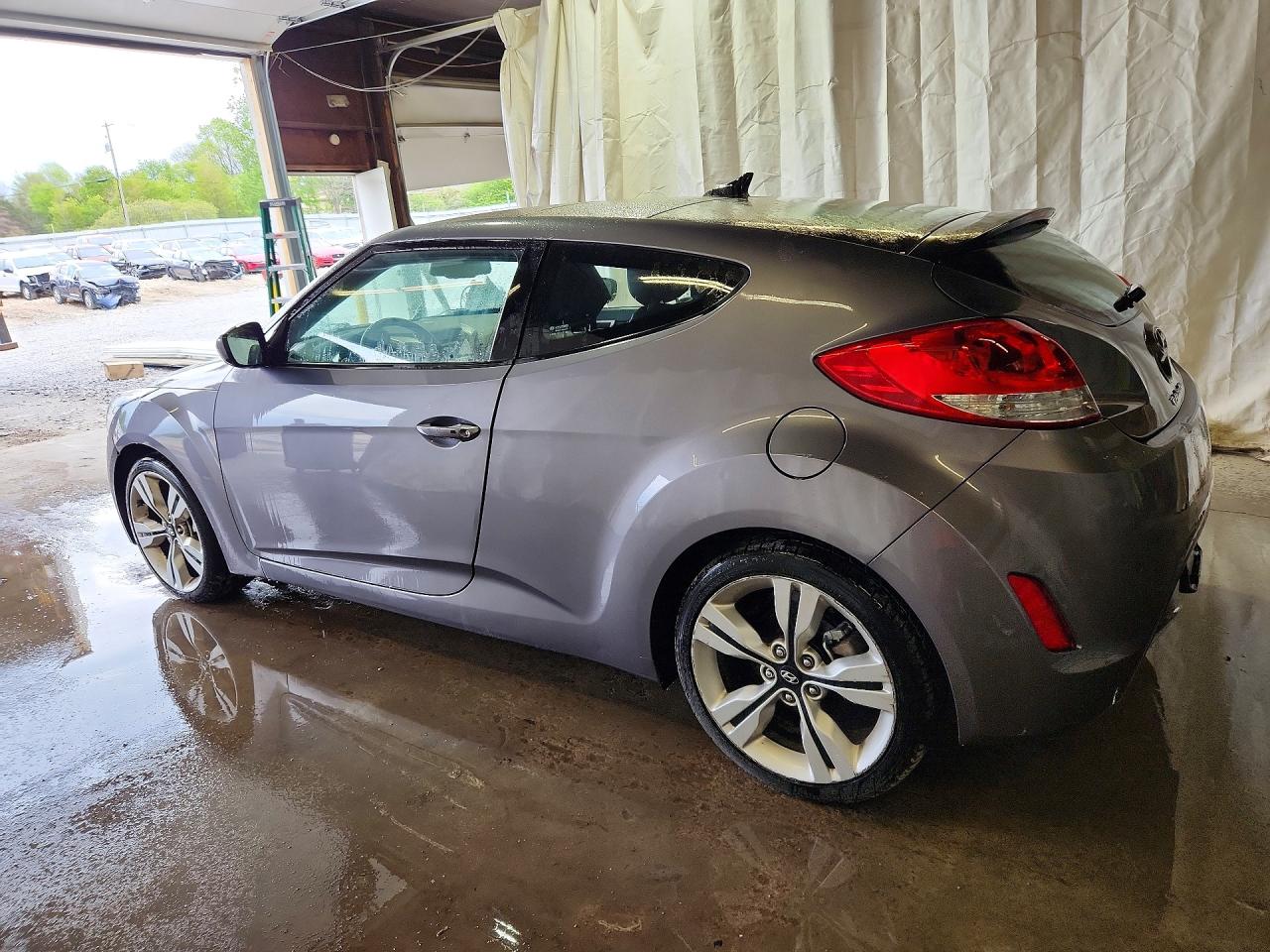 2012 HYUNDAI VELOSTER BASE photo 3