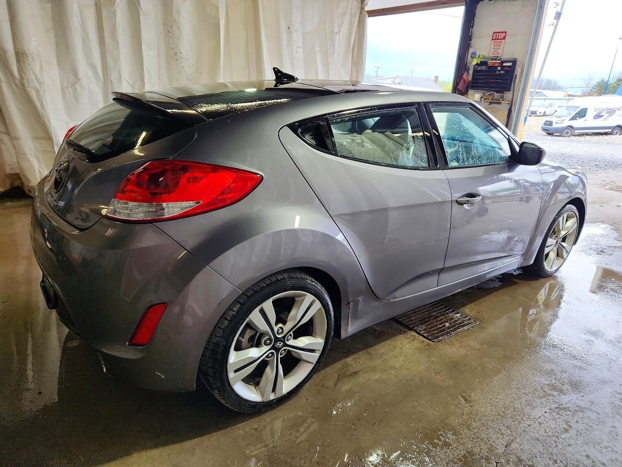 2012 HYUNDAI VELOSTER BASE photo 5