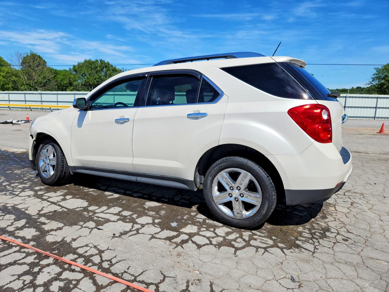 2015 CHEVROLET EQUINOX LTZ photo 4