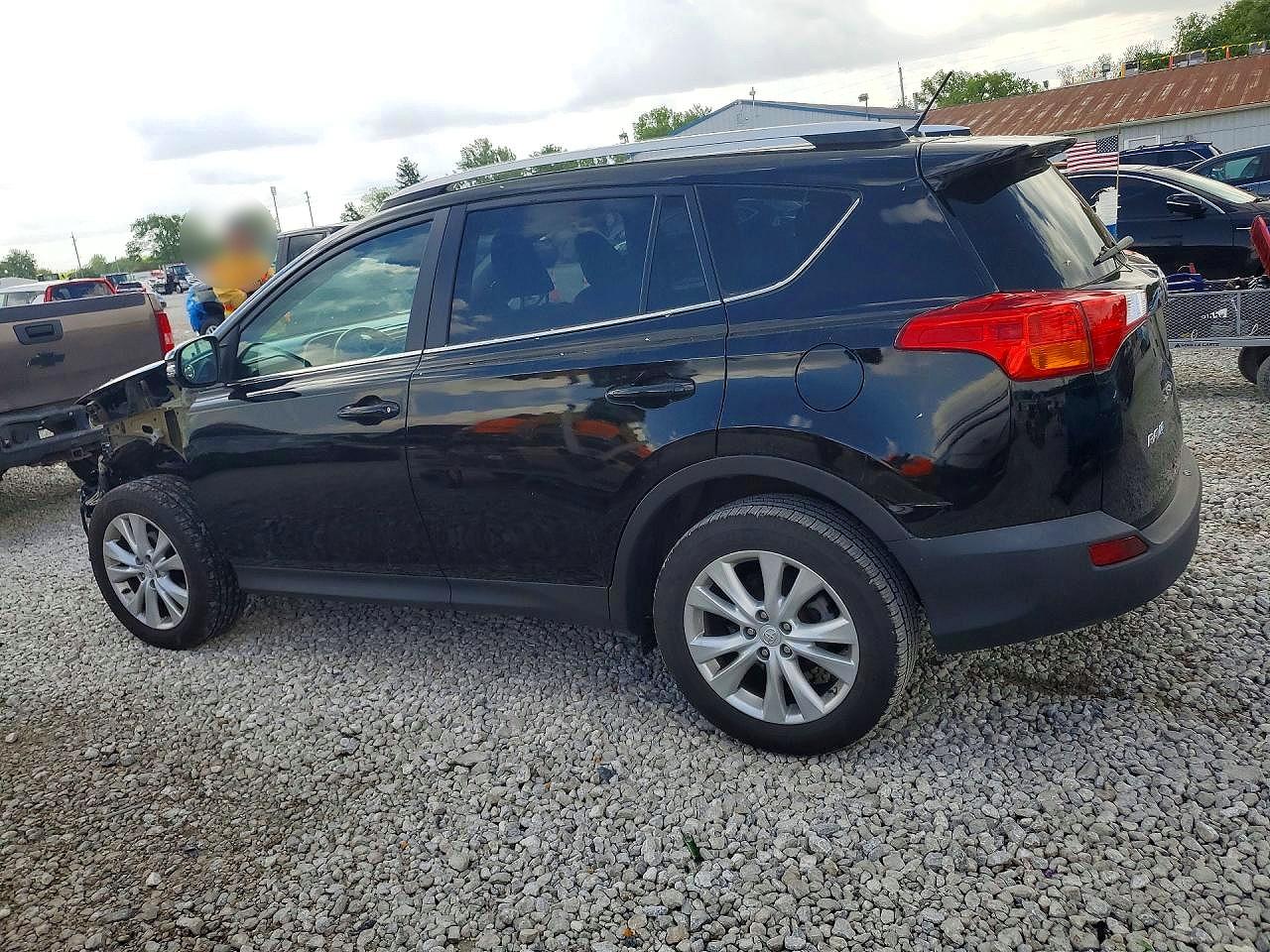2015 TOYOTA RAV4 LIMITED photo 4