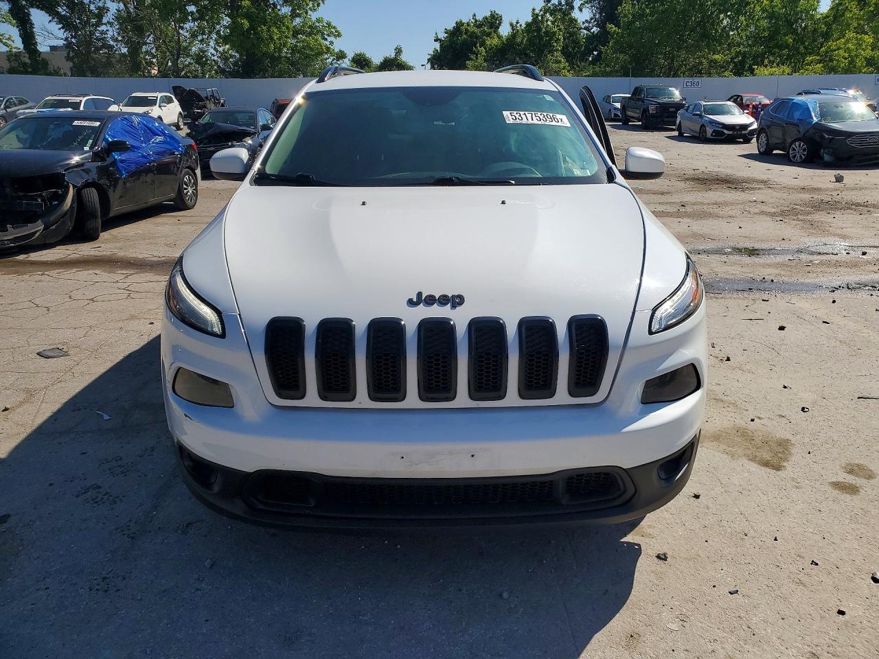 2016 JEEP CHEROKEE LATITUDE photo 9