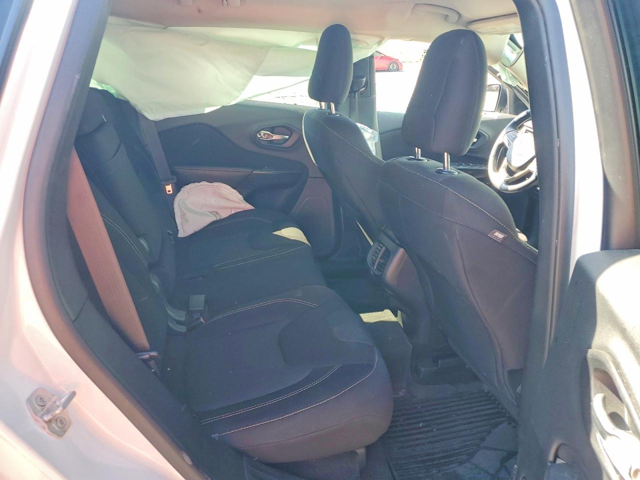 2016 JEEP CHEROKEE LATITUDE photo 21