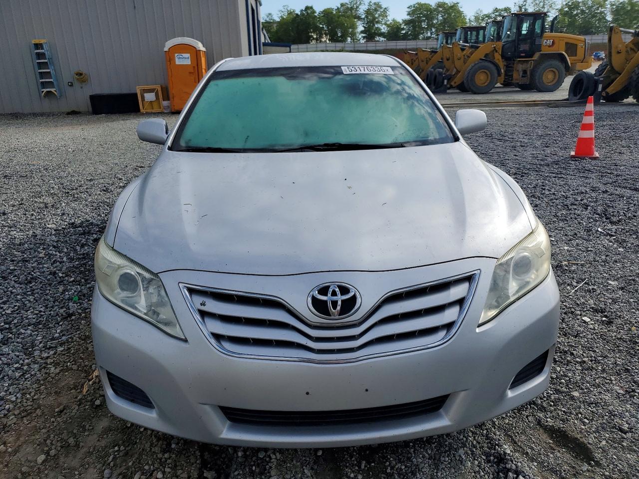 2011 TOYOTA CAMRY LE photo 9