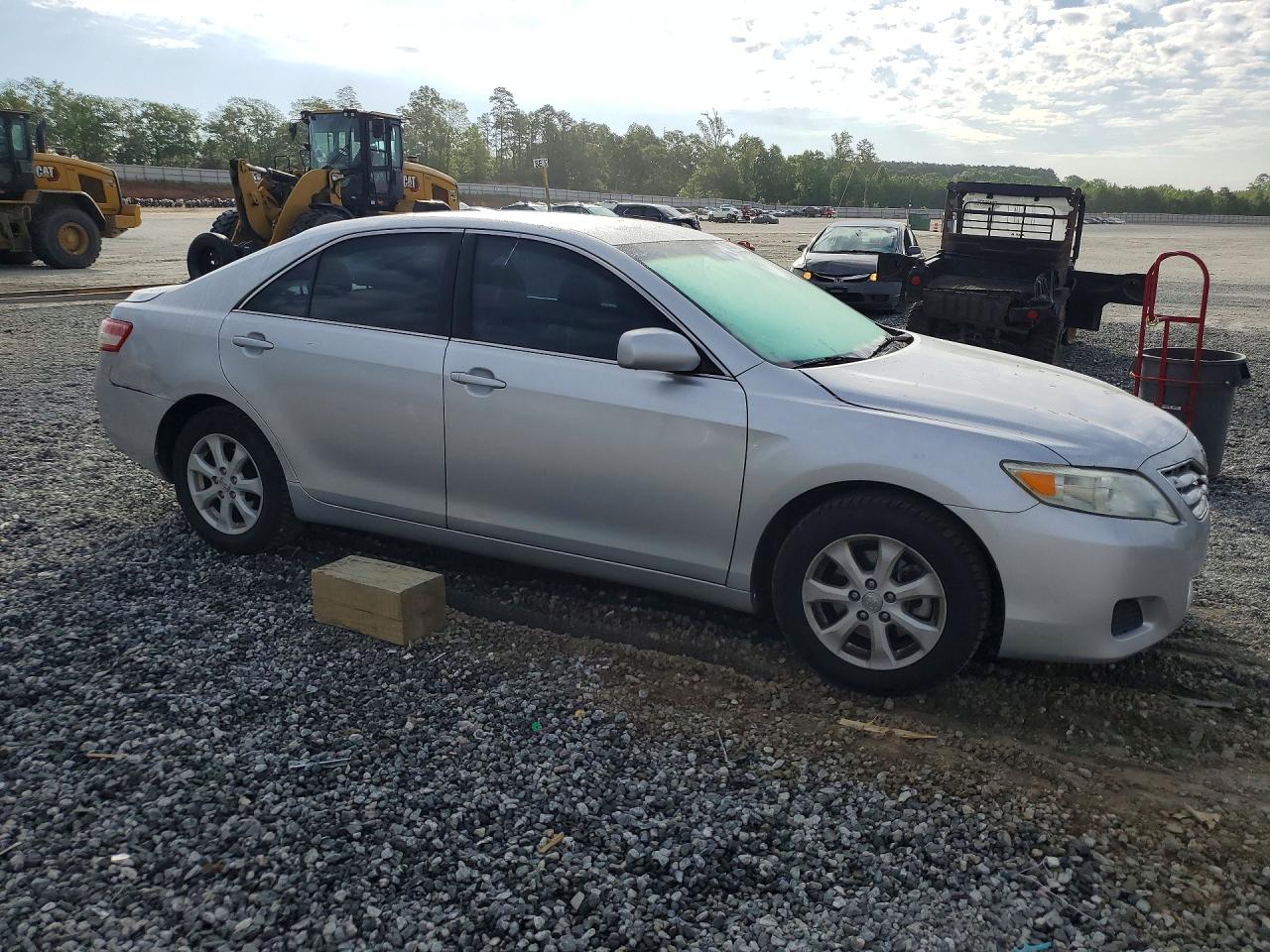 2011 TOYOTA CAMRY LE photo 7