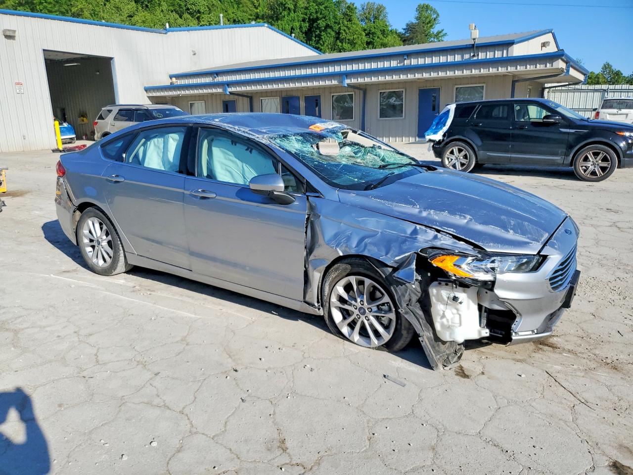 2020 FORD FUSION photo 4