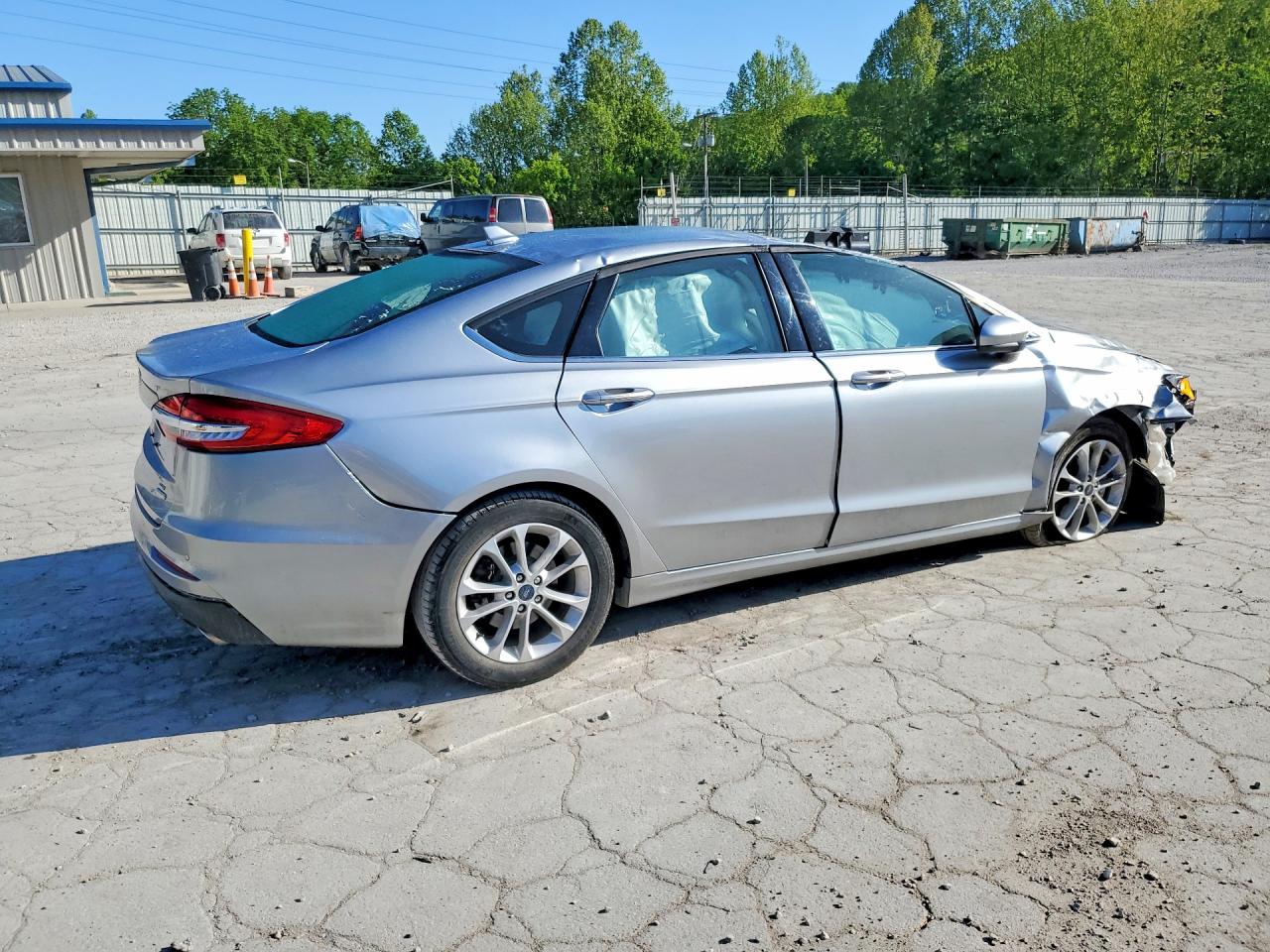 2020 FORD FUSION photo 3