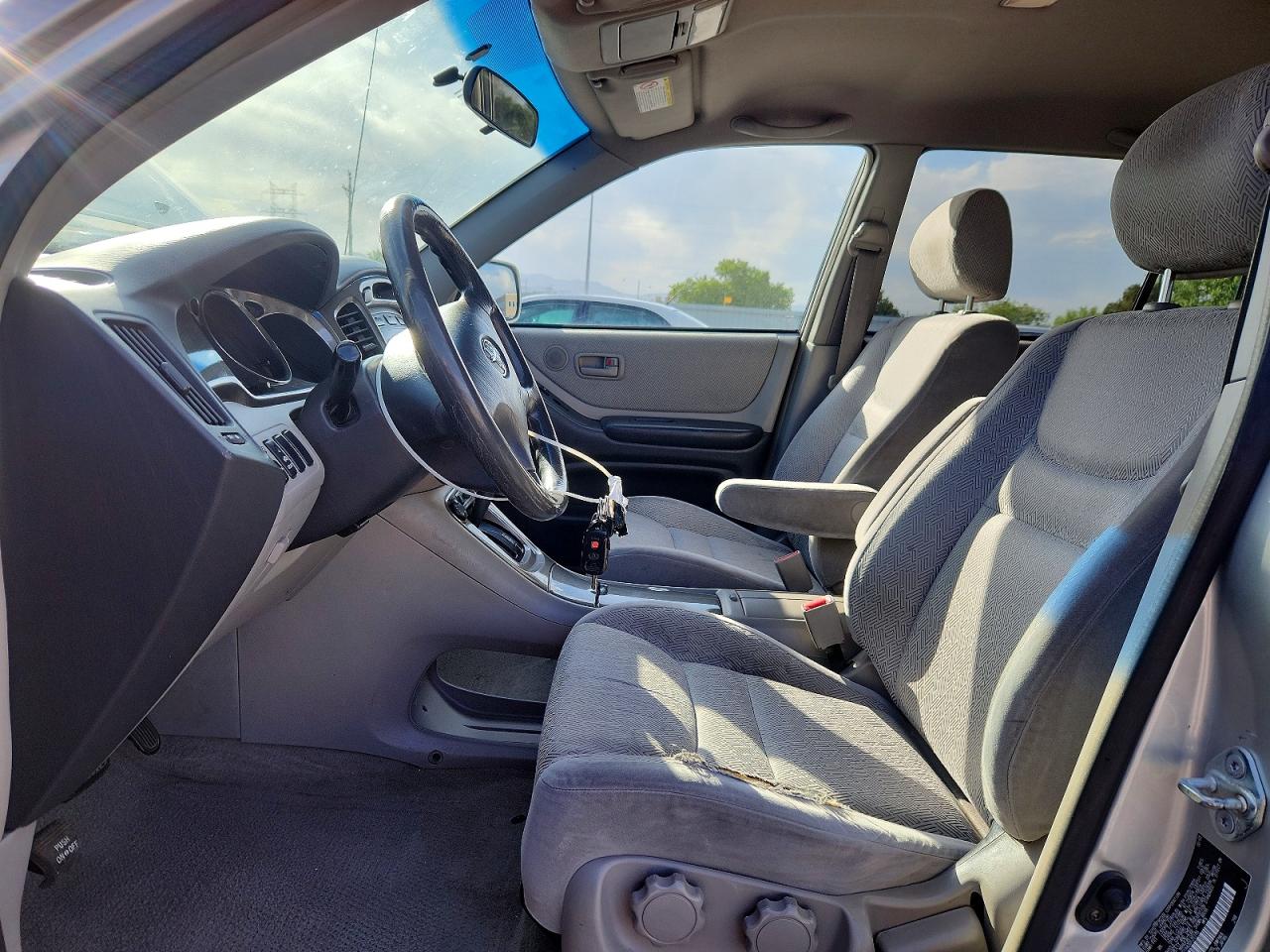 2003 TOYOTA HIGHLANDER LIMITED photo 19