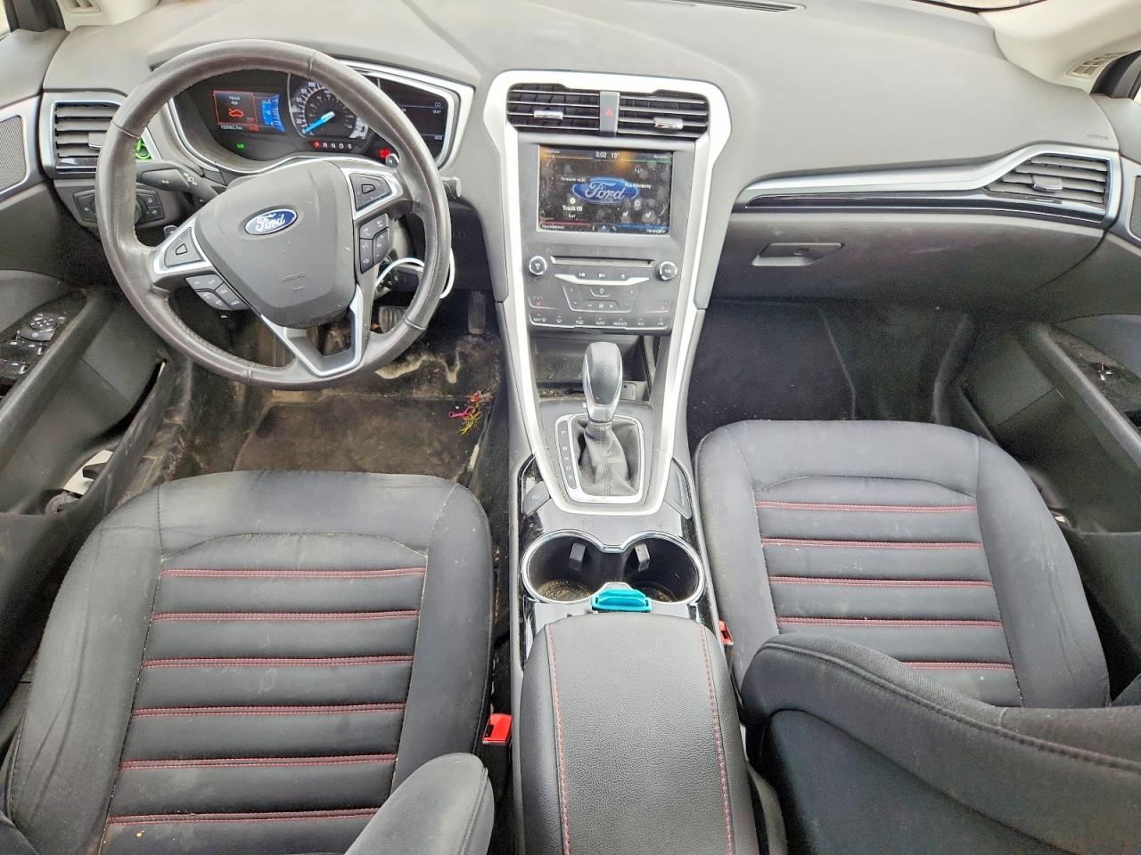 2015 FORD FUSION SE photo 8