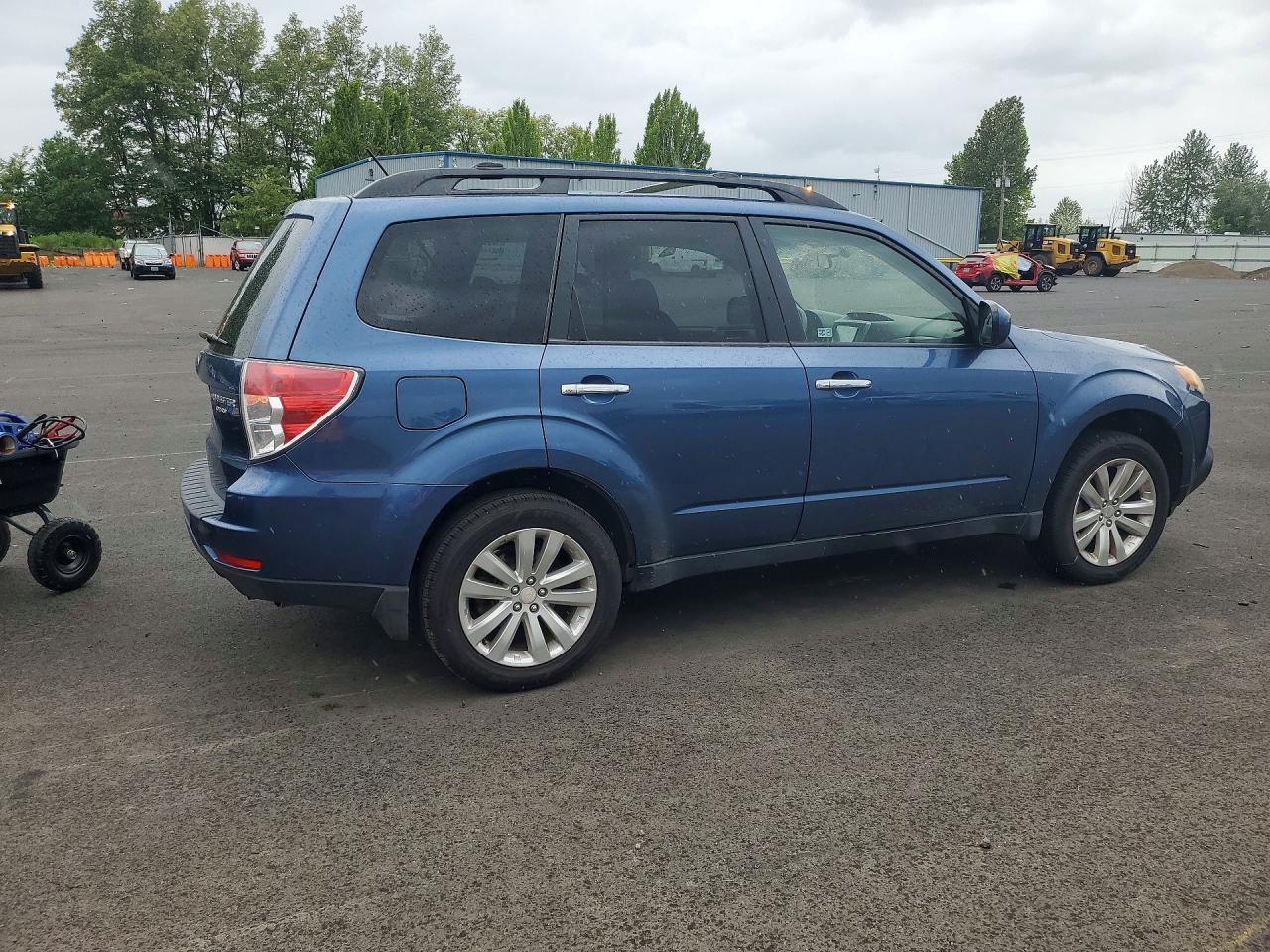 2011 SUBARU FORESTER 2.5X PREMIUM photo 3