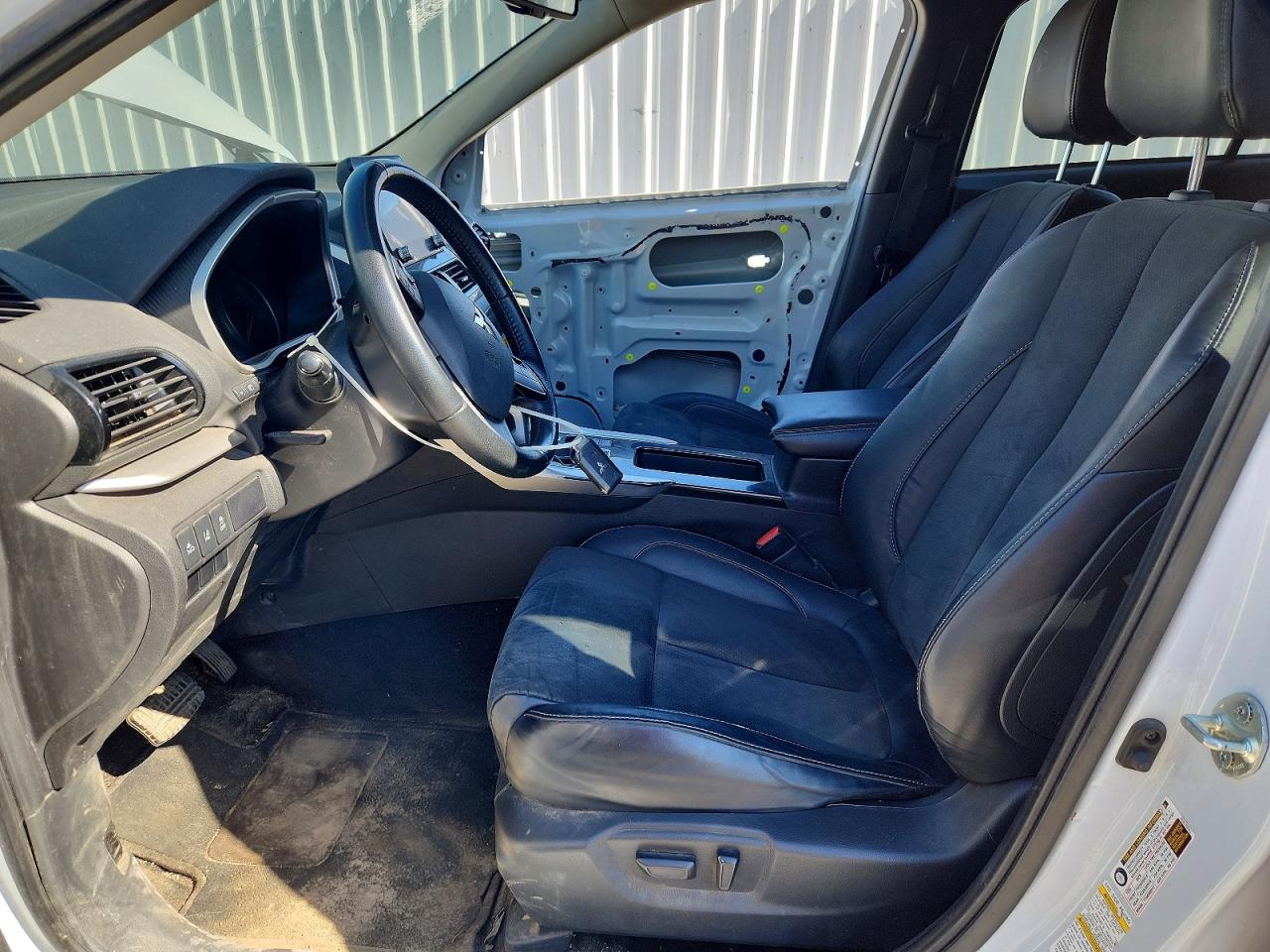 2023 MITSUBISHI ECLIPSE CROSS SE photo 13