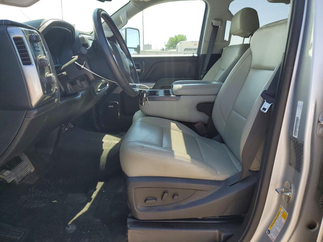 2018 CHEVROLET SILVERADO K3500 LTZ photo 19