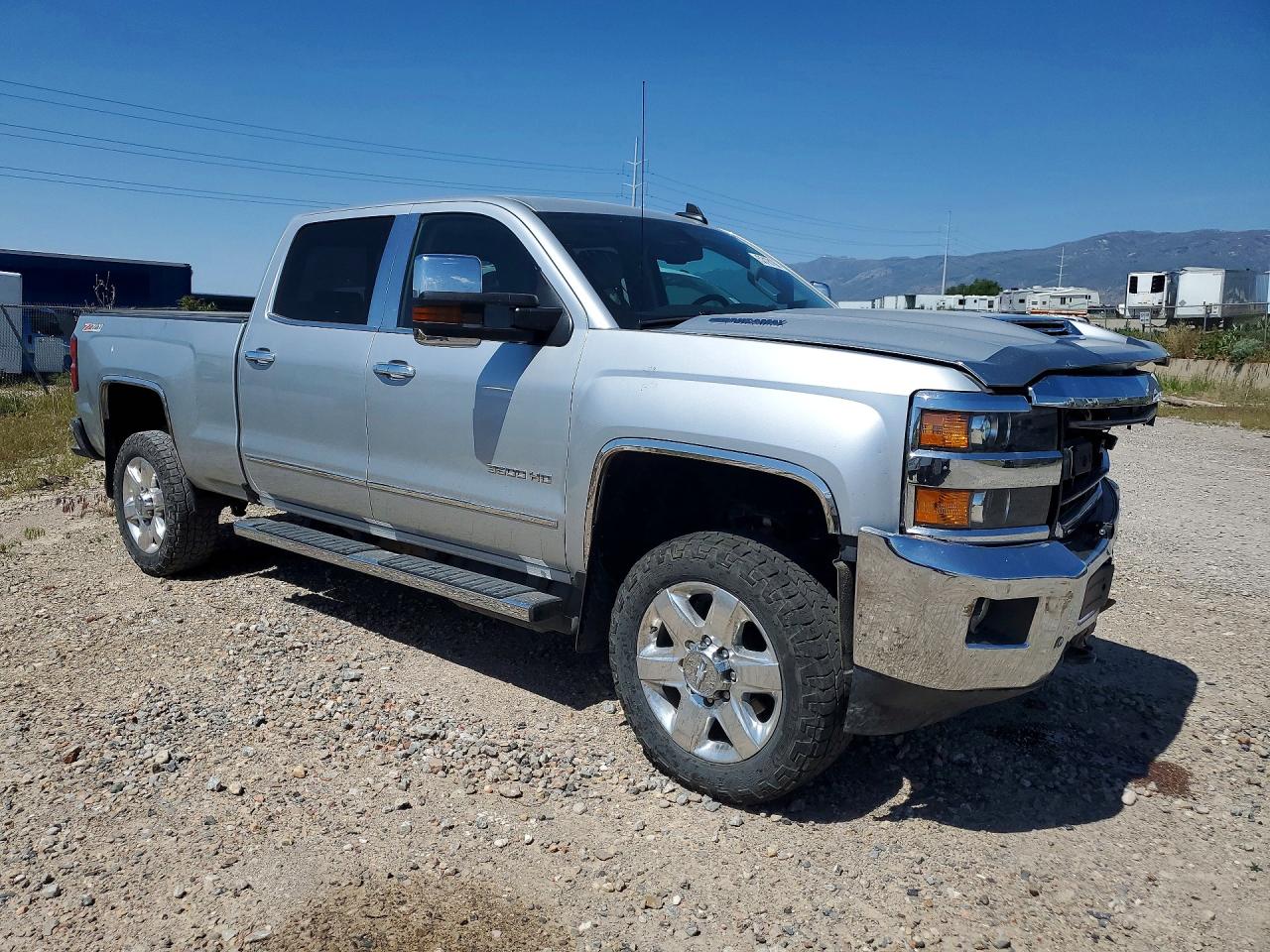 2018 CHEVROLET SILVERADO K3500 LTZ photo 10