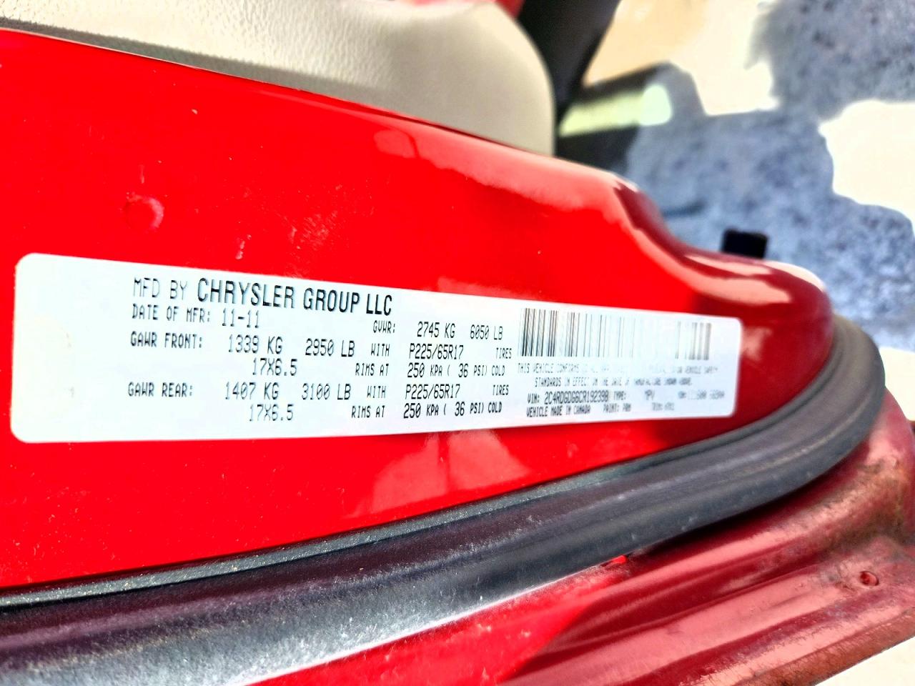 2012 DODGE GRAND CARAVAN CREW photo 25
