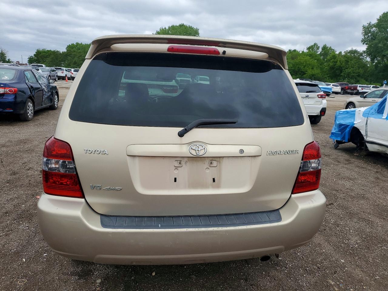 2004 TOYOTA HIGHLANDER LIMITED photo 11