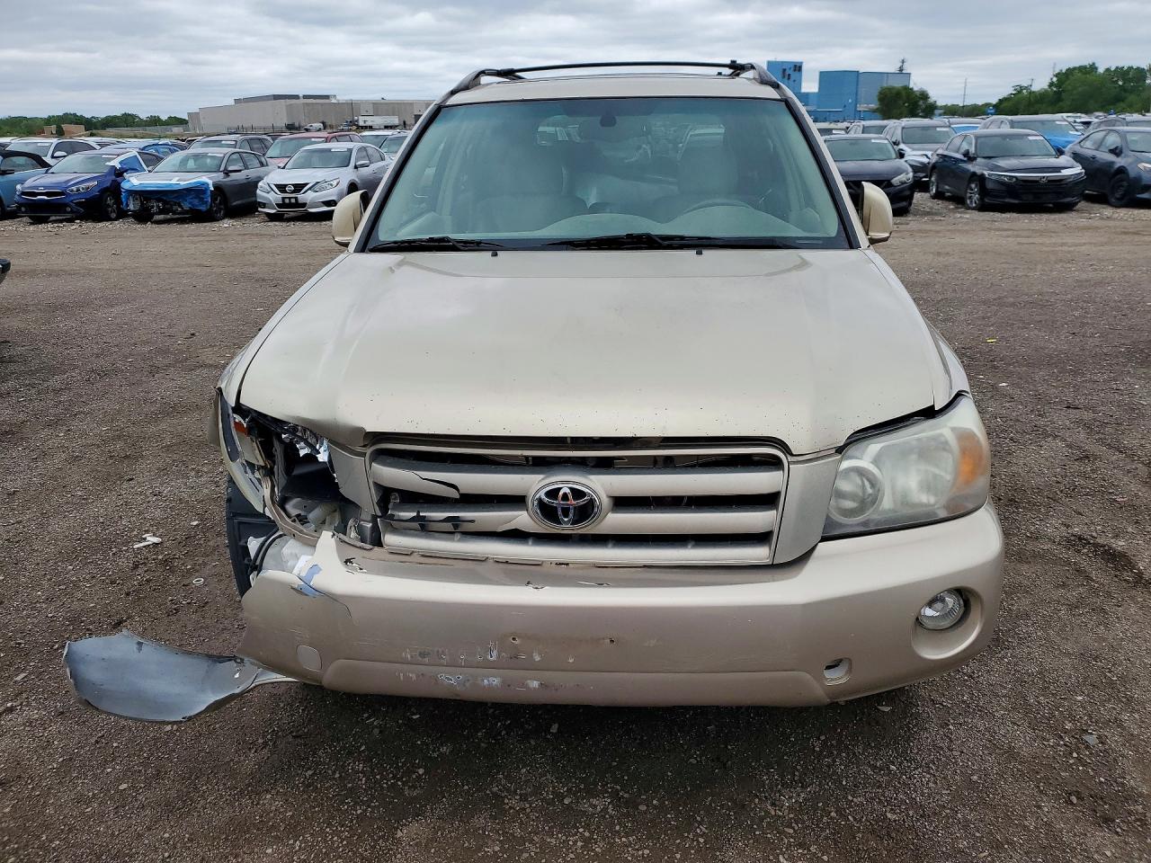 2004 TOYOTA HIGHLANDER LIMITED photo 9