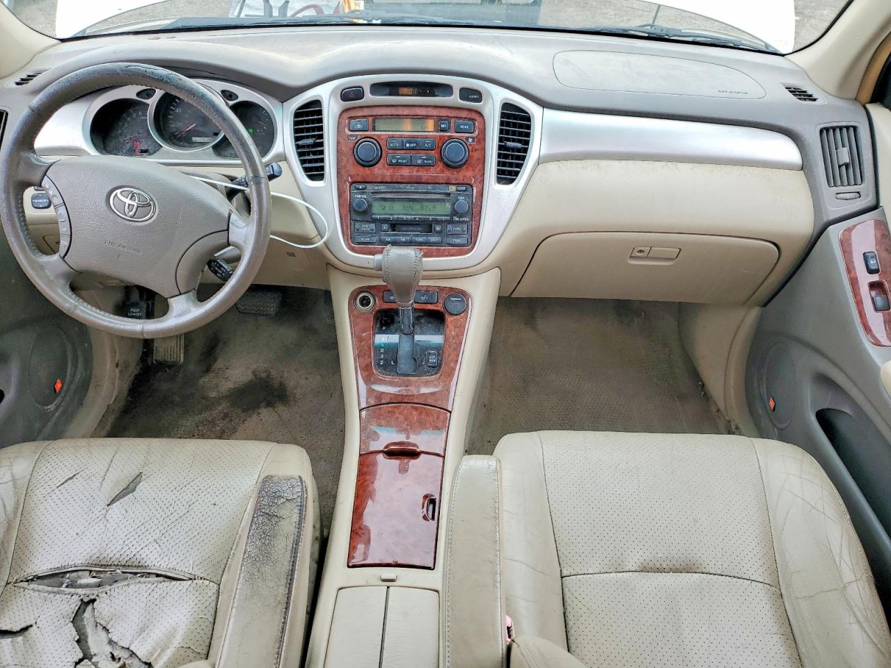 2004 TOYOTA HIGHLANDER LIMITED photo 15