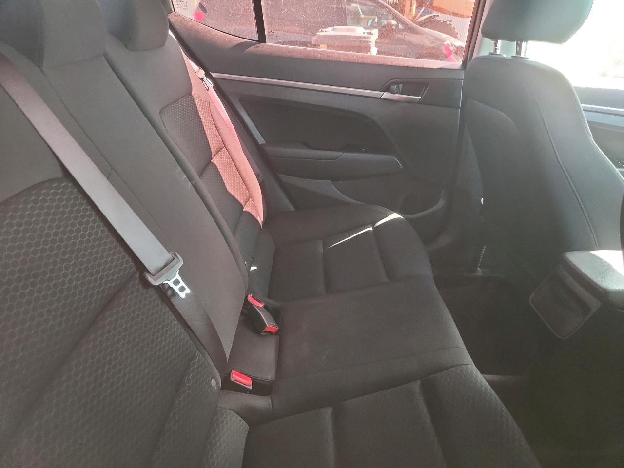 2020 HYUNDAI ELANTRA SEL photo 10