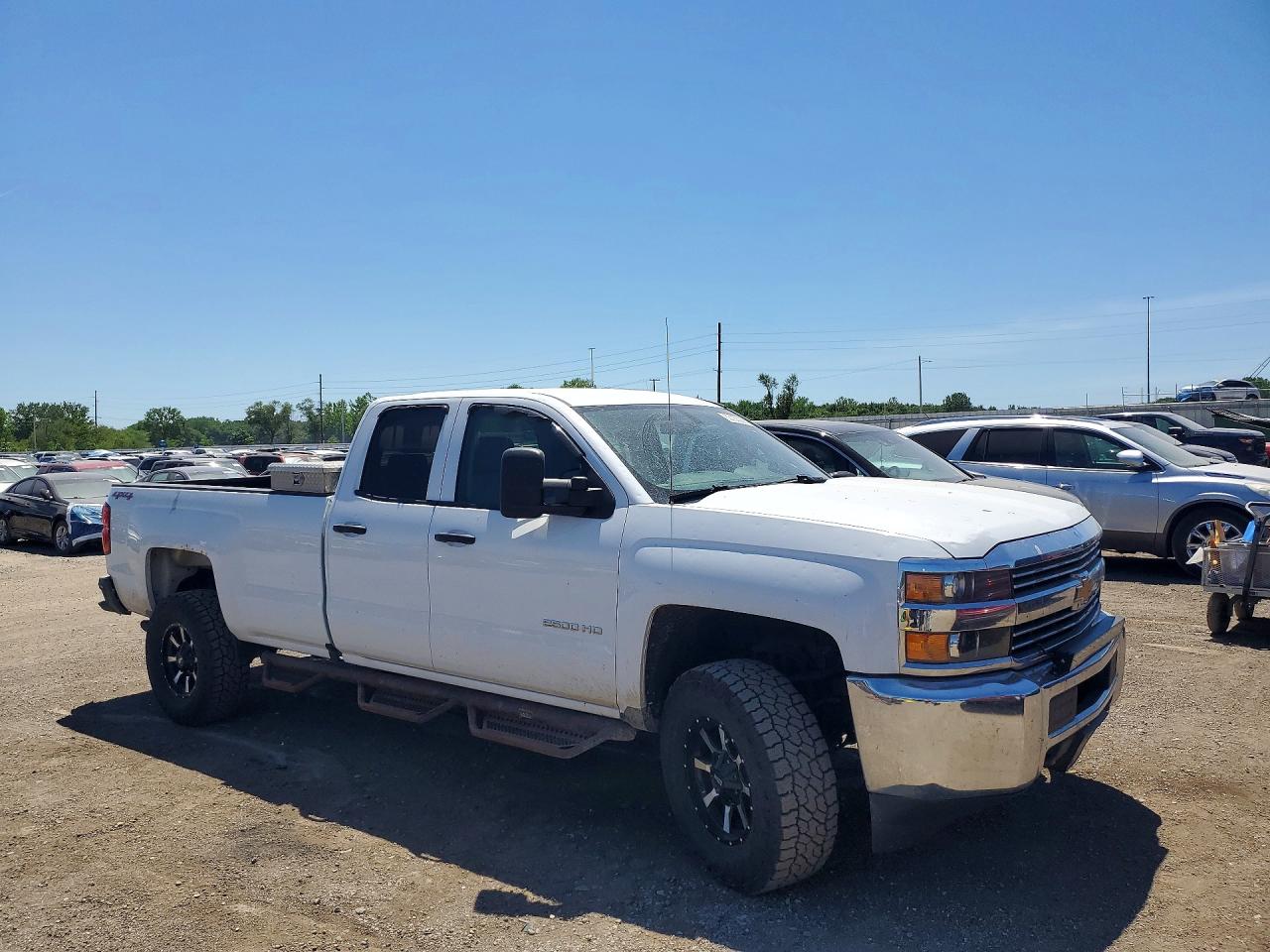 2017 CHEVROLET SILVERADO K2500 HEAVY DUTY photo 7