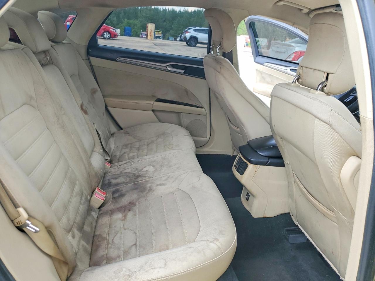 2013 FORD FUSION SE photo 19