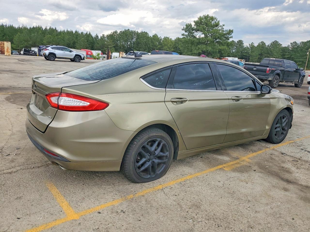 2013 FORD FUSION SE photo 5