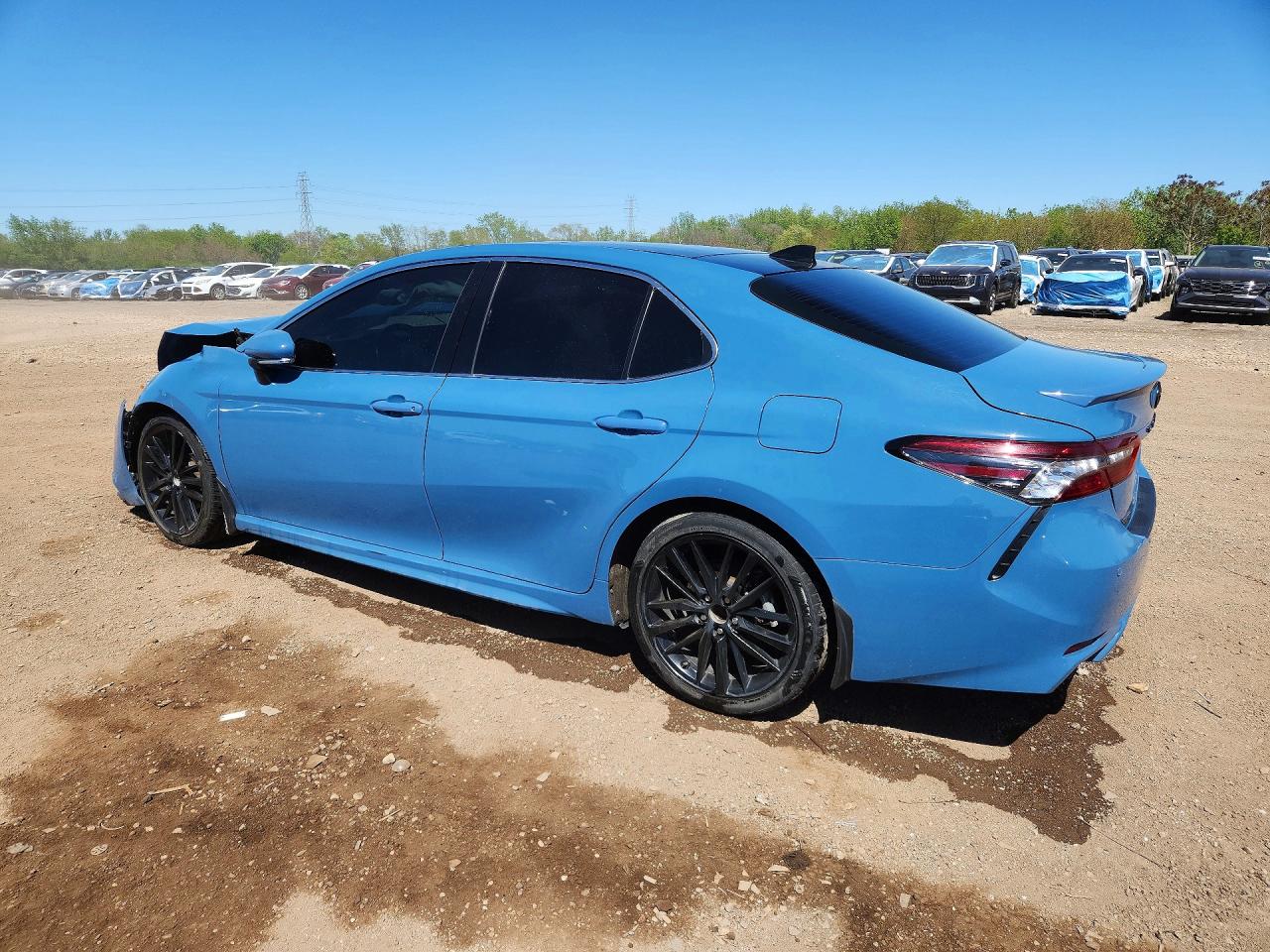 2023 TOYOTA CAMRY XSE photo 3