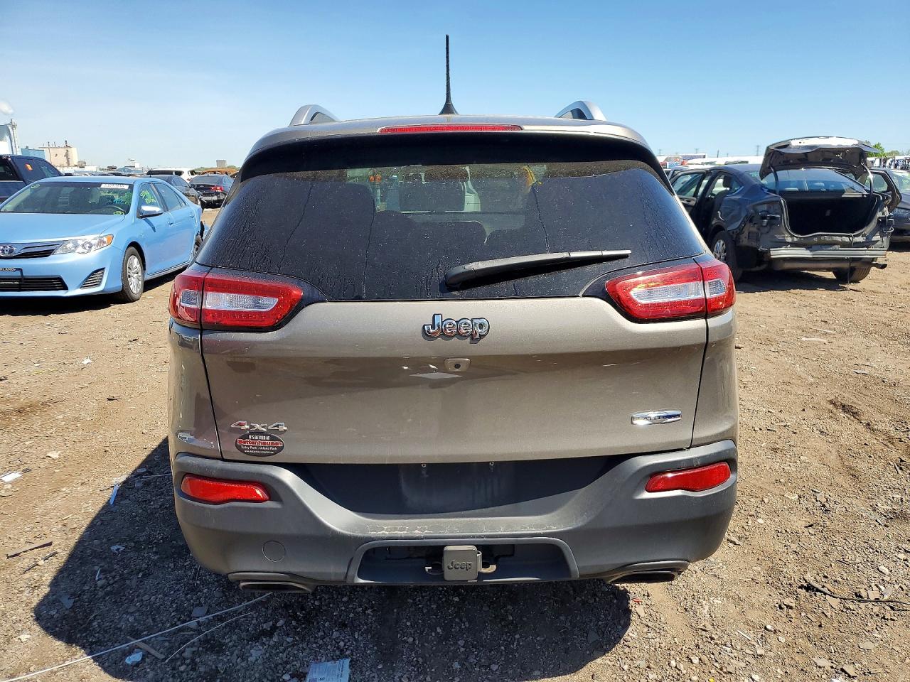 2017 JEEP CHEROKEE LATITUDE photo 11