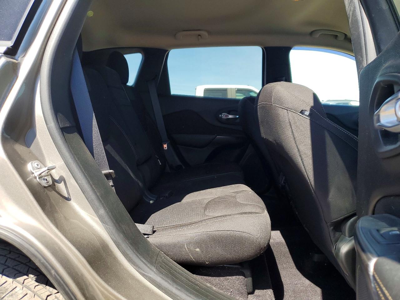 2017 JEEP CHEROKEE LATITUDE photo 21